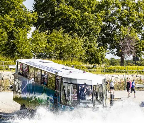 Åk Ocean Bus i Stockholm