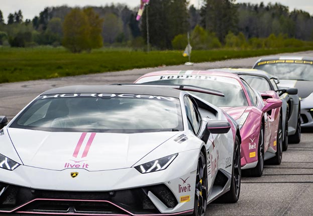 Kör Top Gear Airfield Experience i Stockholm