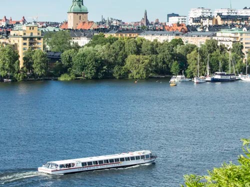 Boka Stockholm hotelpaket med 2 timmar båtsightseeingSkansen 2024