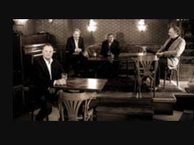 Weeping Willows - Vårturne Stockholm